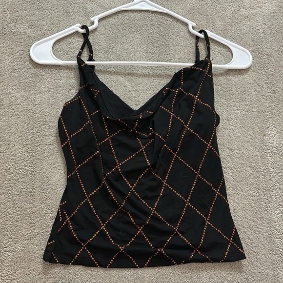 Guess skirt and top set - Picture 3 of 4